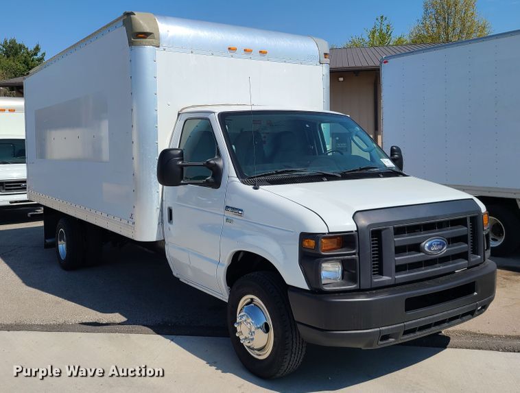 image for item DK4760 2013 Ford E350 Super Duty  box truck