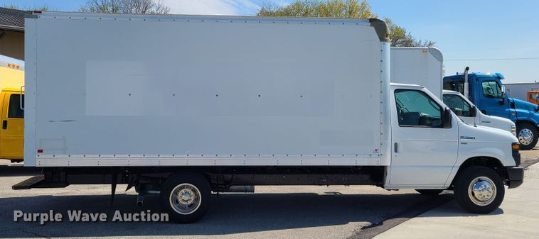 image for item DK4760 2013 Ford E350 Super Duty  box truck