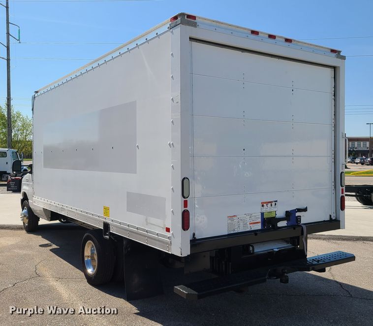image for item DK4760 2013 Ford E350 Super Duty  box truck