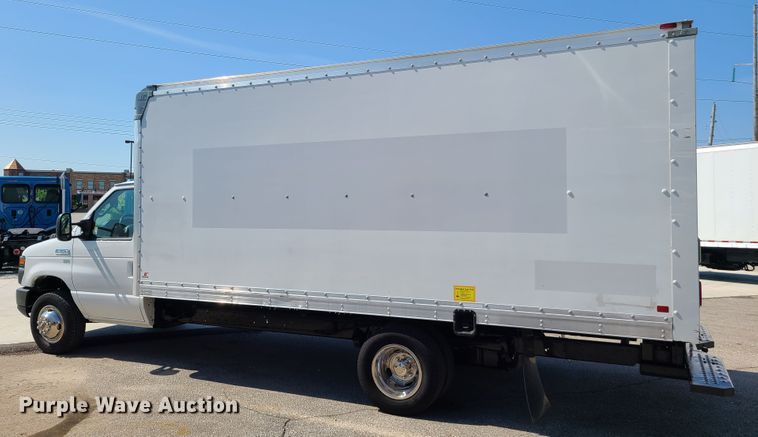 image for item DK4760 2013 Ford E350 Super Duty  box truck