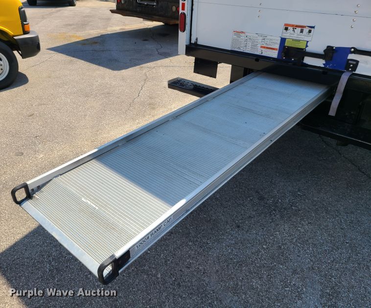 image for item DK4760 2013 Ford E350 Super Duty  box truck