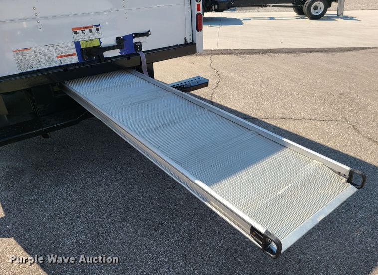 image for item DK4760 2013 Ford E350 Super Duty  box truck