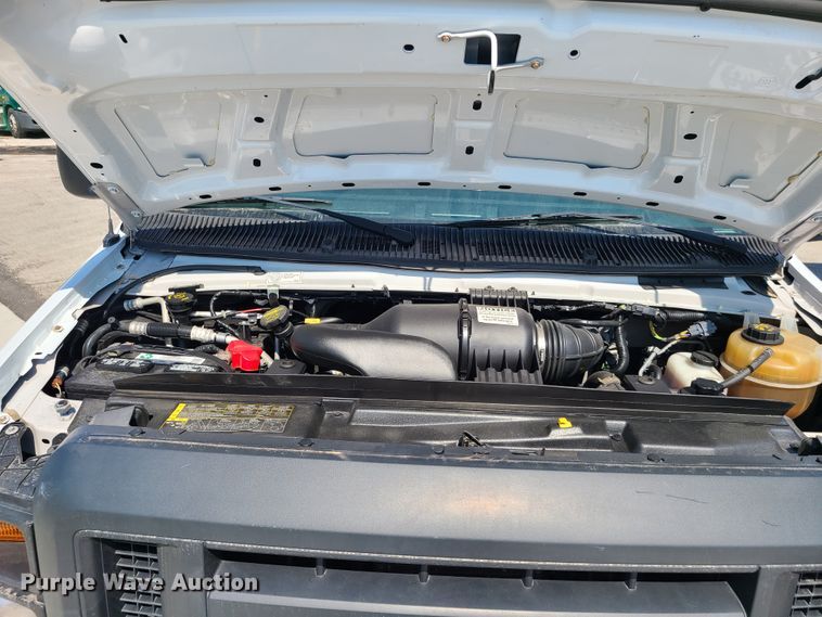 image for item DK4760 2013 Ford E350 Super Duty  box truck