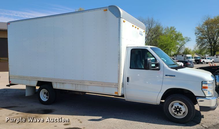 image for item DK4761 2012 Ford E450  box truck