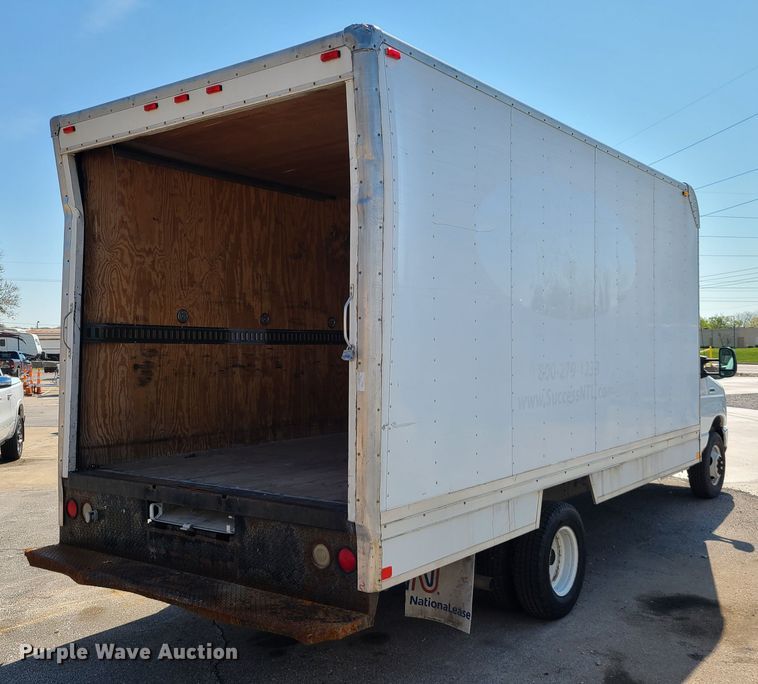 image for item DK4761 2012 Ford E450  box truck