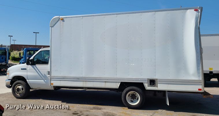 image for item DK4761 2012 Ford E450  box truck