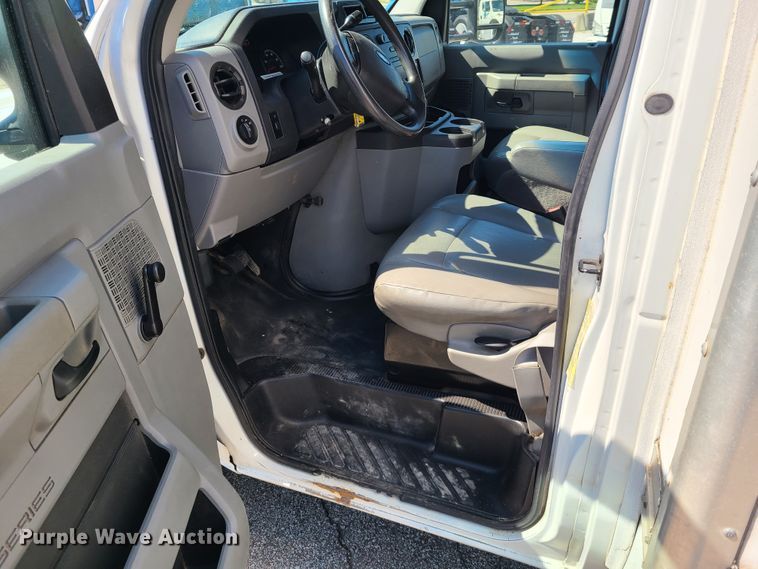 image for item DK4761 2012 Ford E450  box truck