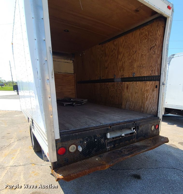 image for item DK4761 2012 Ford E450  box truck