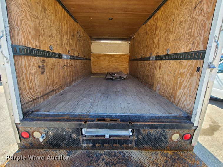 image for item DK4761 2012 Ford E450  box truck