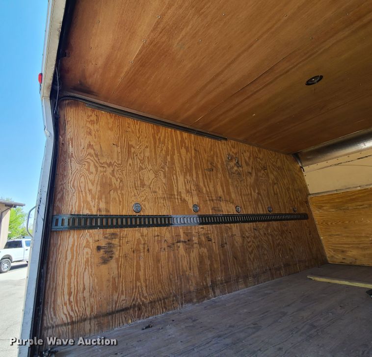 image for item DK4761 2012 Ford E450  box truck