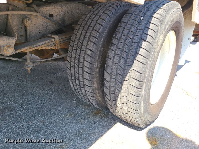 image for item DK4761 2012 Ford E450  box truck