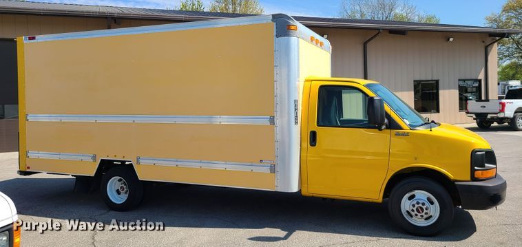 image for item DK4762 2008 GMC Savana G3500  box truck