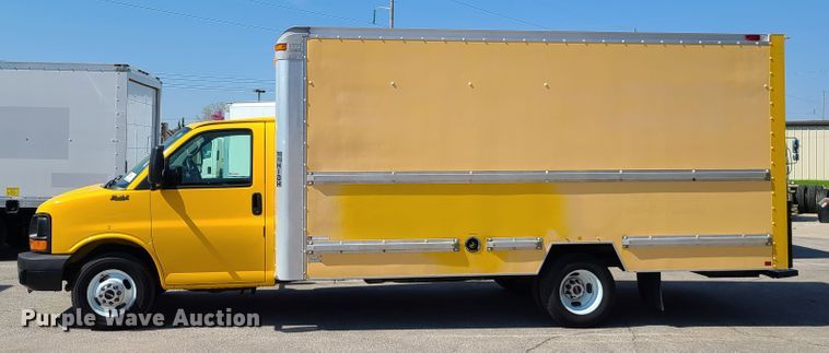 image for item DK4762 2008 GMC Savana G3500  box truck
