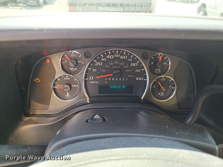 image for item DK4762 2008 GMC Savana G3500  box truck