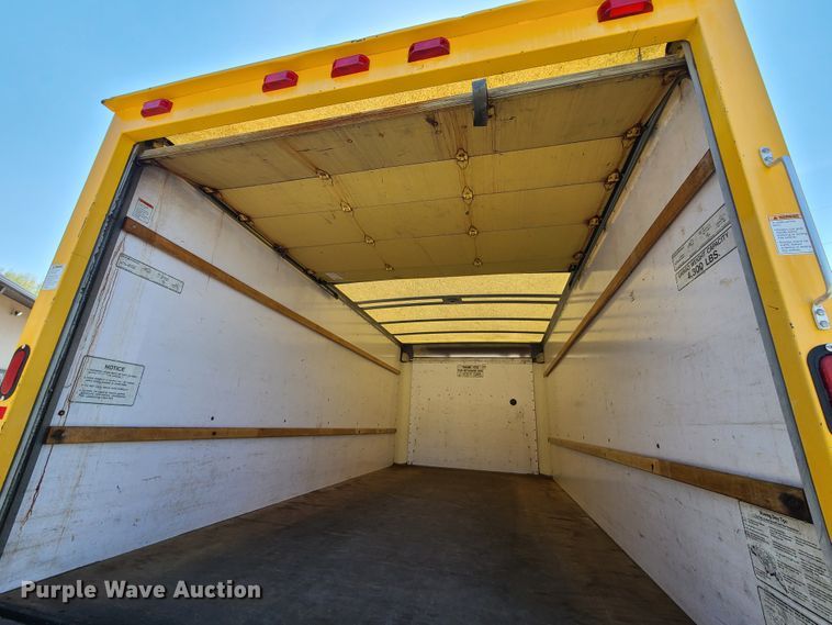 image for item DK4762 2008 GMC Savana G3500  box truck