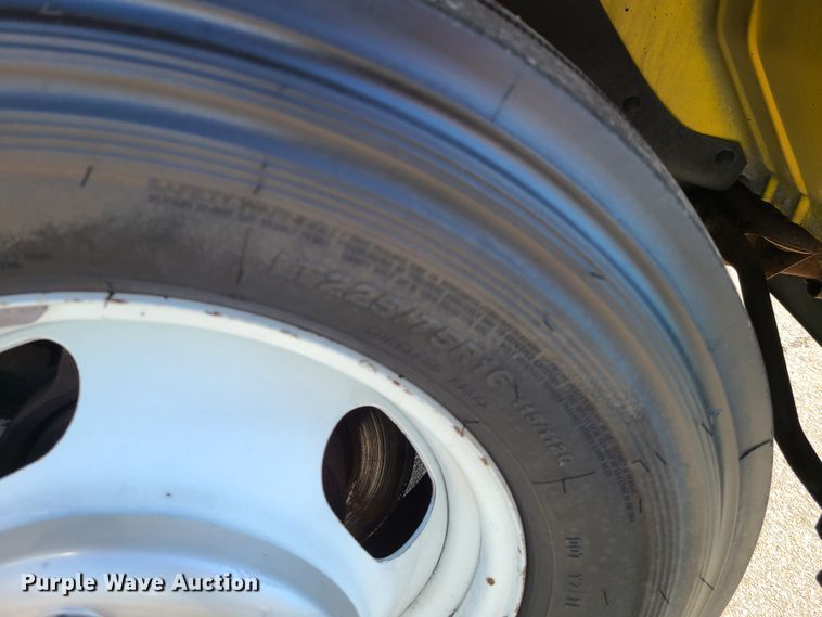 image for item DK4762 2008 GMC Savana G3500  box truck