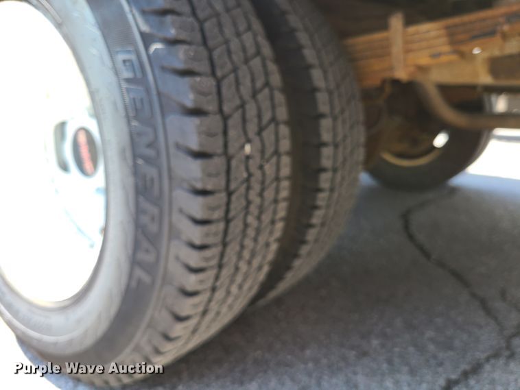 image for item DK4762 2008 GMC Savana G3500  box truck