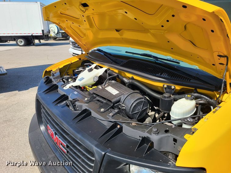 image for item DK4762 2008 GMC Savana G3500  box truck