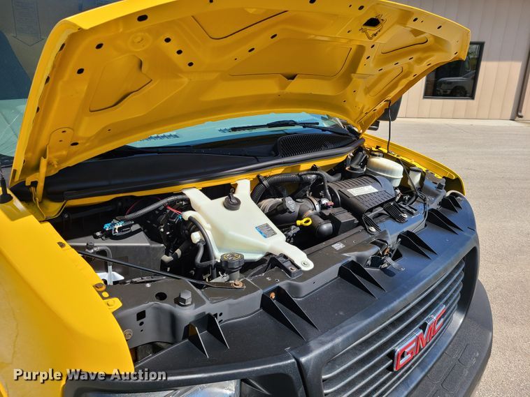 image for item DK4762 2008 GMC Savana G3500  box truck