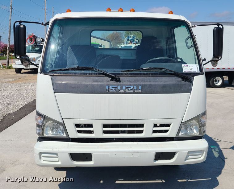 image for item DK4763 2006 Isuzu NPR  truck cab and chassis