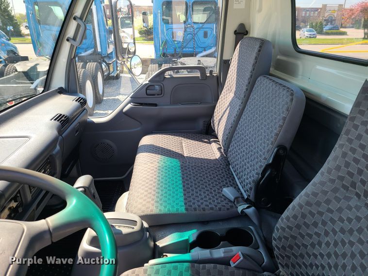 image for item DK4763 2006 Isuzu NPR  truck cab and chassis