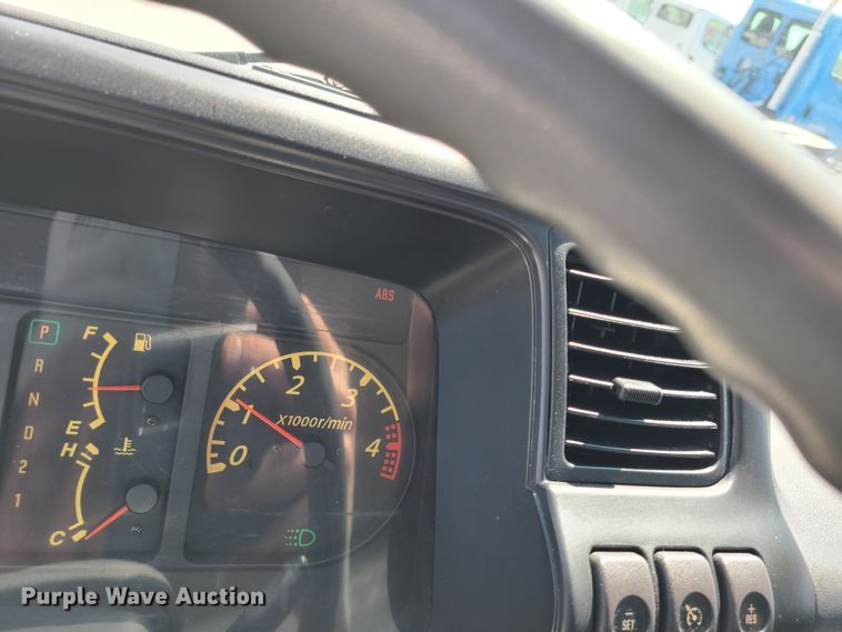 image for item DK4763 2006 Isuzu NPR  truck cab and chassis