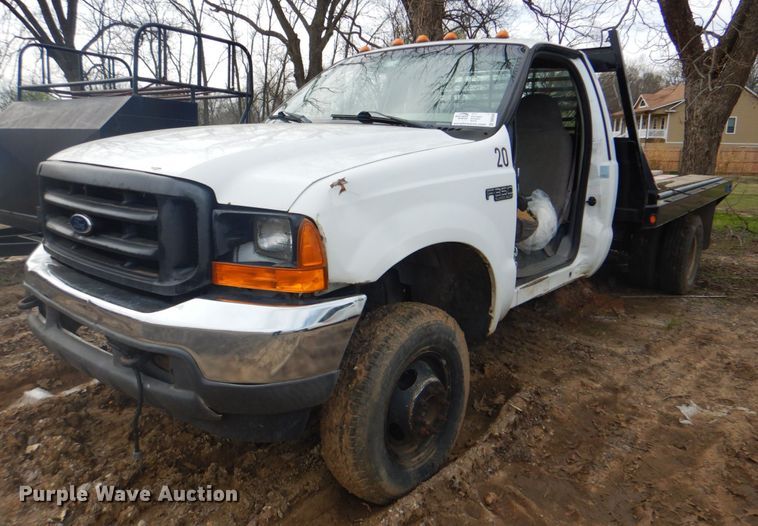image for item DK5564 2000 Ford F350 Super Duty  flatbed pickup truck