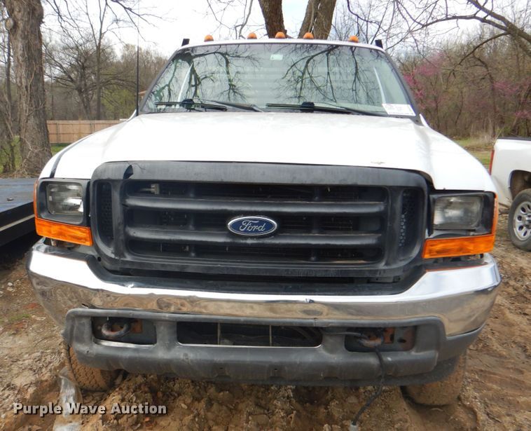 image for item DK5564 2000 Ford F350 Super Duty  flatbed pickup truck