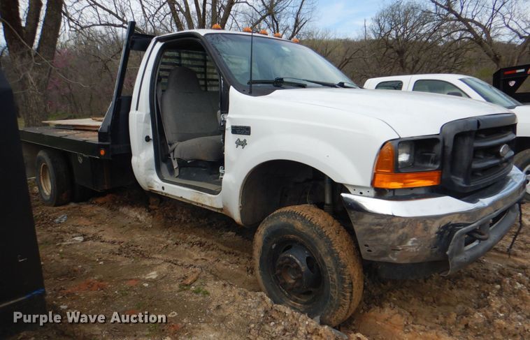 image for item DK5564 2000 Ford F350 Super Duty  flatbed pickup truck