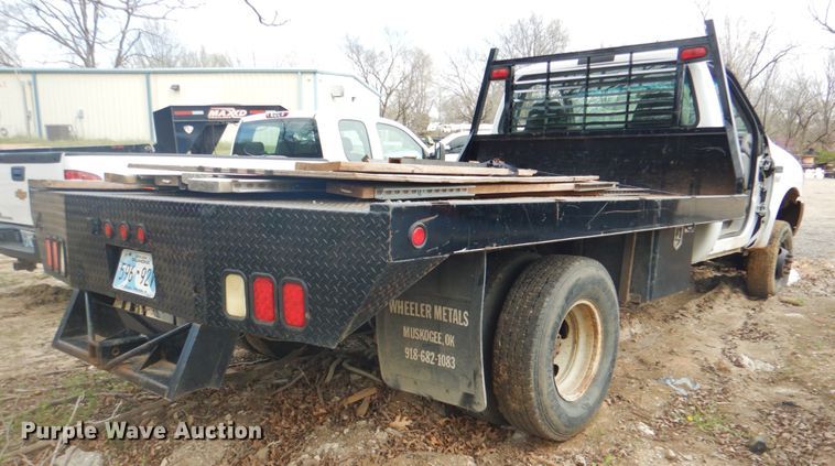 image for item DK5564 2000 Ford F350 Super Duty  flatbed pickup truck