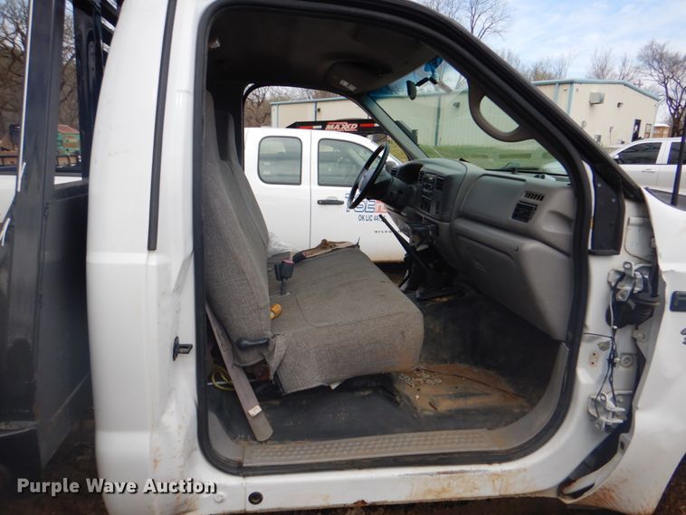 image for item DK5564 2000 Ford F350 Super Duty  flatbed pickup truck