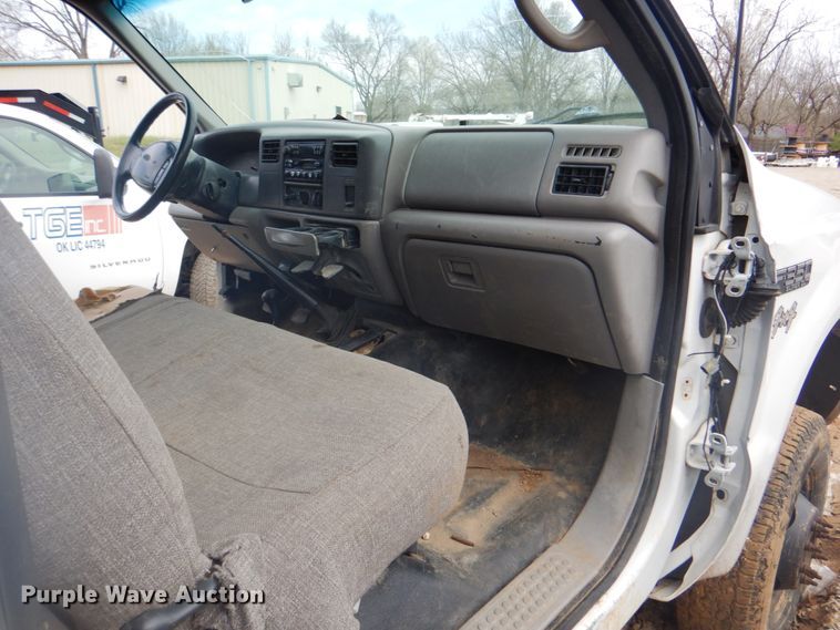 image for item DK5564 2000 Ford F350 Super Duty  flatbed pickup truck