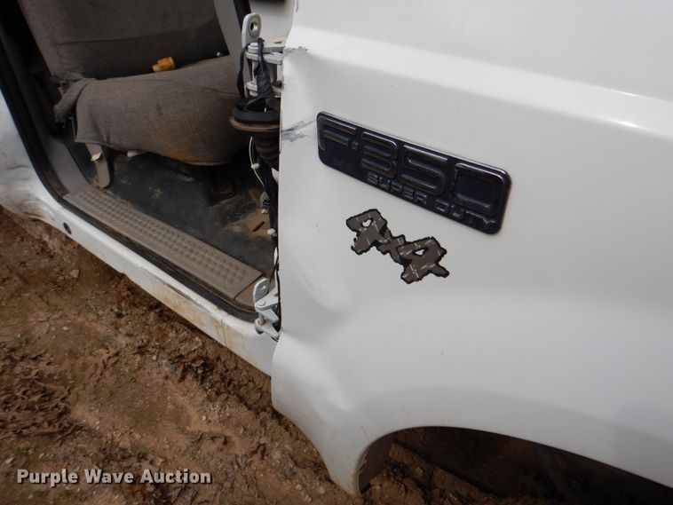 image for item DK5564 2000 Ford F350 Super Duty  flatbed pickup truck