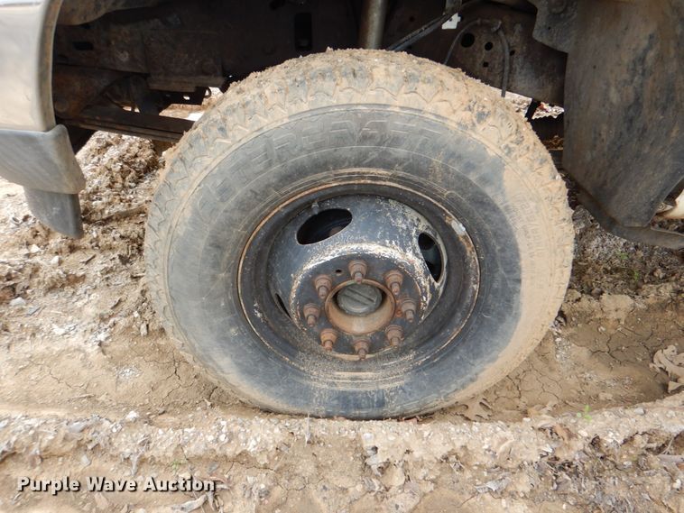 image for item DK5564 2000 Ford F350 Super Duty  flatbed pickup truck