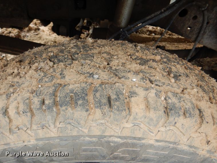 image for item DK5564 2000 Ford F350 Super Duty  flatbed pickup truck