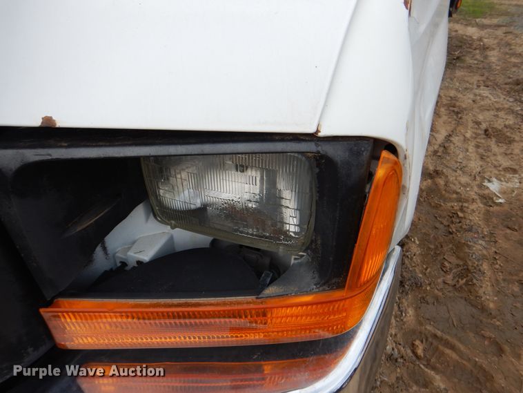 image for item DK5564 2000 Ford F350 Super Duty  flatbed pickup truck