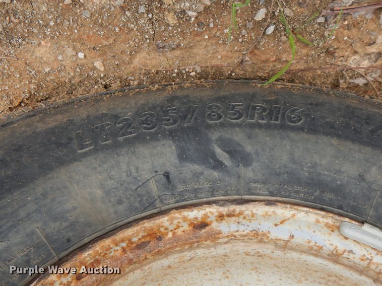 image for item DK5564 2000 Ford F350 Super Duty  flatbed pickup truck