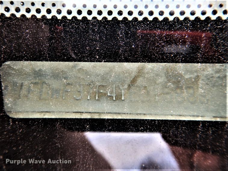 image for item DK5564 2000 Ford F350 Super Duty  flatbed pickup truck