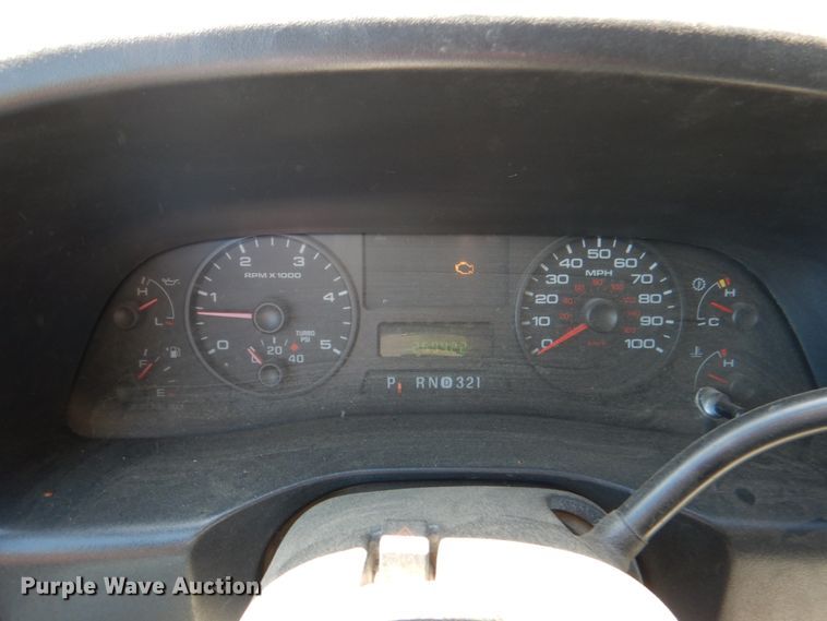 image for item DK5566 2006 Ford F350 Super Duty XL  Crew Cab flatbed pickup truck