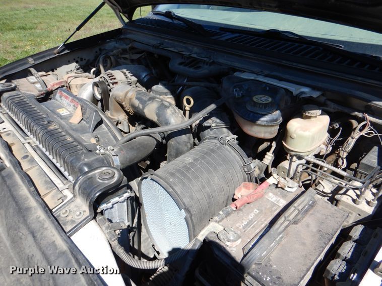 image for item DK5566 2006 Ford F350 Super Duty XL  Crew Cab flatbed pickup truck