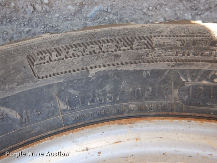 image for item DK5566 2006 Ford F350 Super Duty XL  Crew Cab flatbed pickup truck