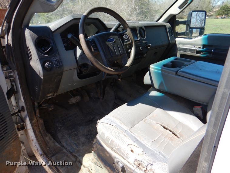 image for item DK5567 2014 Ford F450 Super Duty  flatbed truck