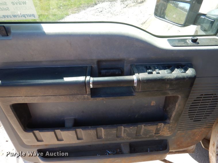 image for item DK5567 2014 Ford F450 Super Duty  flatbed truck