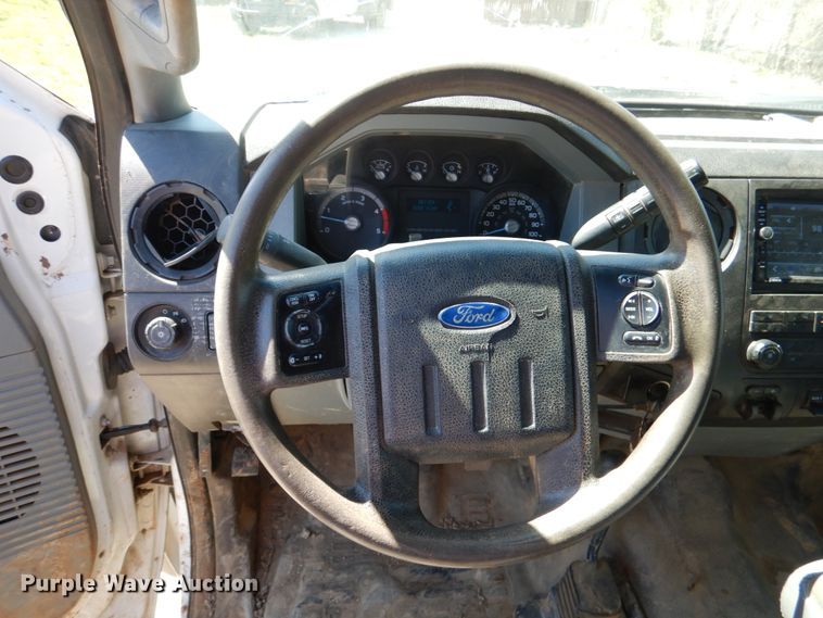 image for item DK5567 2014 Ford F450 Super Duty  flatbed truck