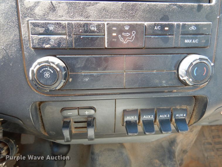 image for item DK5567 2014 Ford F450 Super Duty  flatbed truck