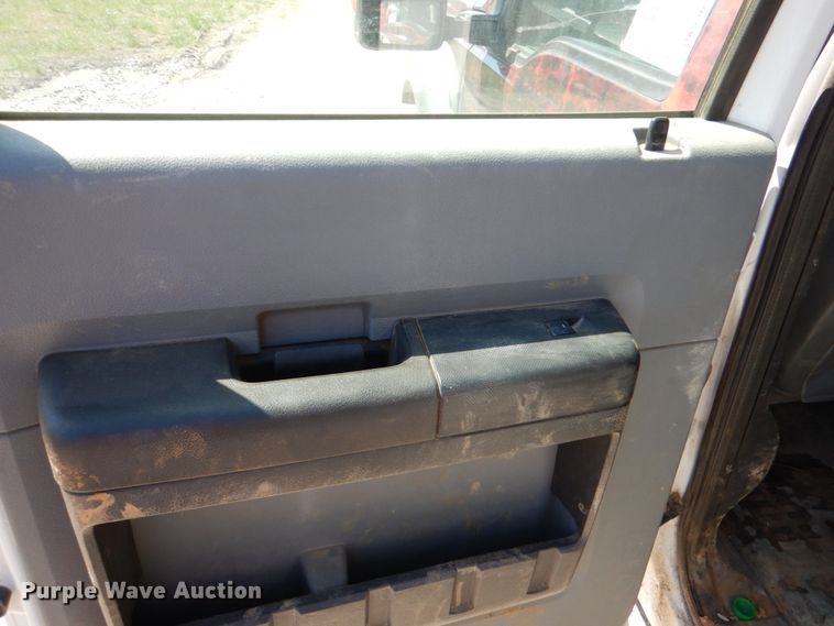 image for item DK5567 2014 Ford F450 Super Duty  flatbed truck