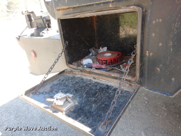 image for item DK5567 2014 Ford F450 Super Duty  flatbed truck