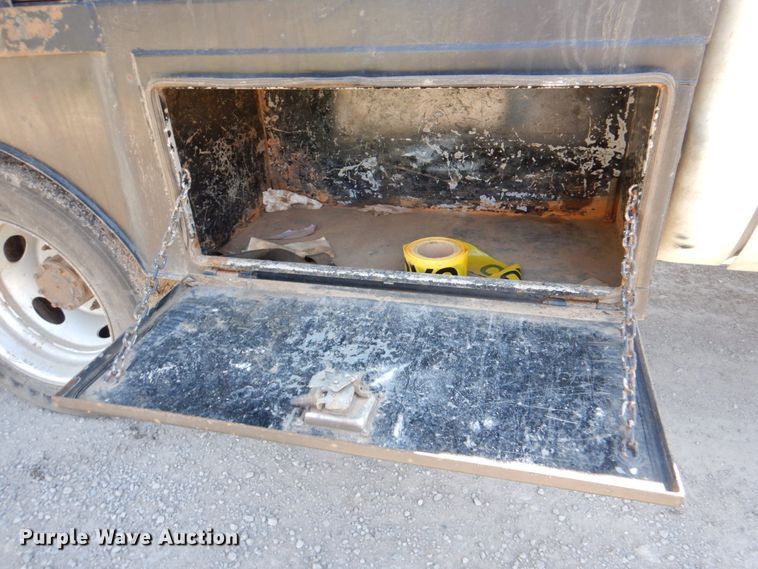 image for item DK5567 2014 Ford F450 Super Duty  flatbed truck