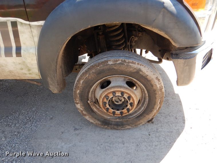 image for item DK5567 2014 Ford F450 Super Duty  flatbed truck