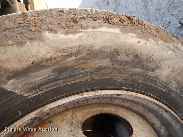 image for item DK5567 2014 Ford F450 Super Duty  flatbed truck